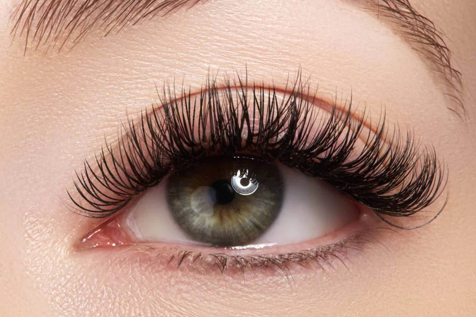 DIY Lash Extensions: The Lashton Beauty Way to Gorgeous Eyes